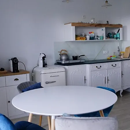 Pod Trzynastka 아파트